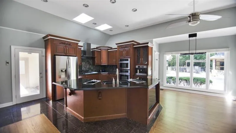 229 N Mill Road, Sandy Springs, Georgia 30328, 3 Bedrooms Bedrooms, ,3 BathroomsBathrooms,Residential,Sold,229 N Mill Road,6671535
