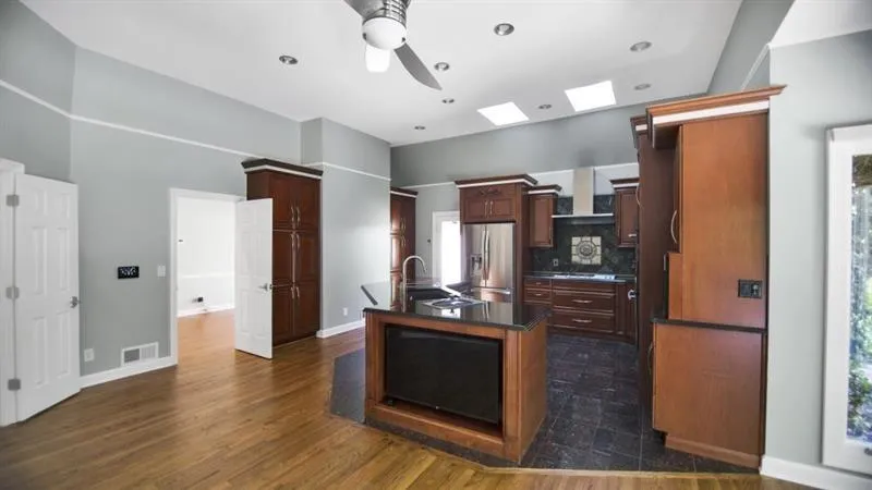 229 N Mill Road, Sandy Springs, Georgia 30328, 3 Bedrooms Bedrooms, ,3 BathroomsBathrooms,Residential,Sold,229 N Mill Road,6671535