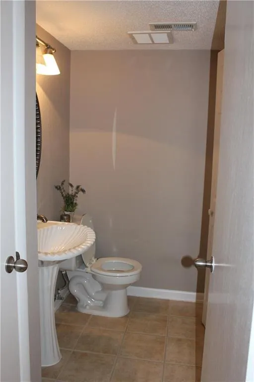 6900 Roswell Road Unit M2, Atlanta, Georgia 30328, 3 Bedrooms Bedrooms, ,2 BathroomsBathrooms,Residential,Sold,6900 Roswell Road Unit M2,5807222