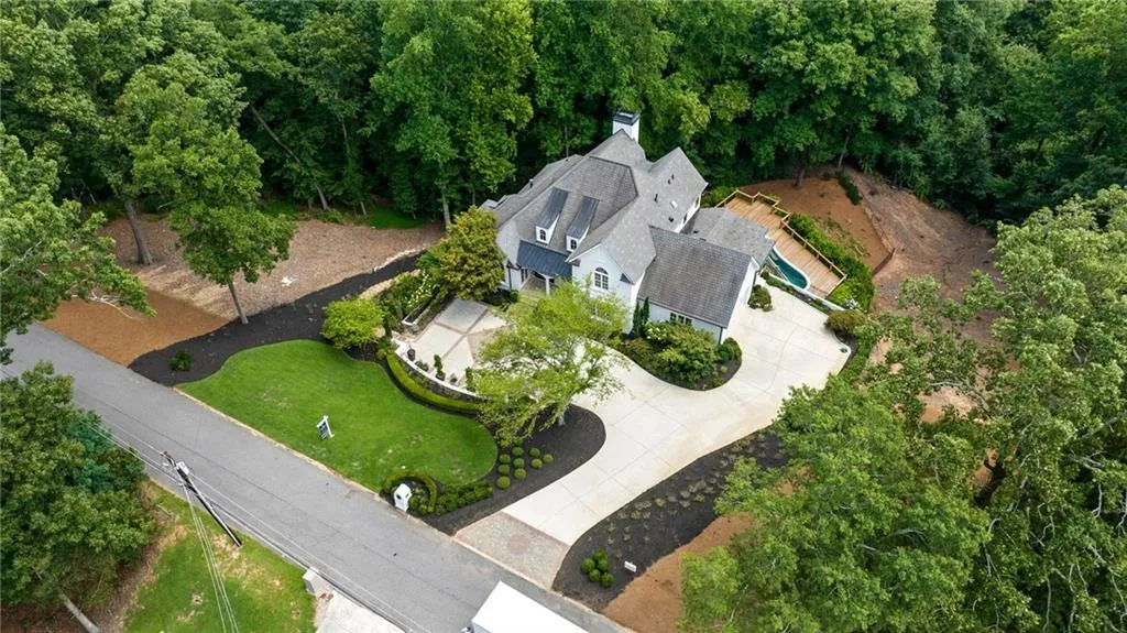 Drone / aerial view