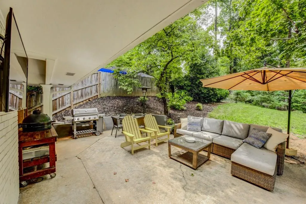 31 W Belle Isle Road Ne, Atlanta, Georgia 30342, 3 Bedrooms Bedrooms, ,2 BathroomsBathrooms,Residential,Sold,31 W Belle Isle Road Ne,6045600