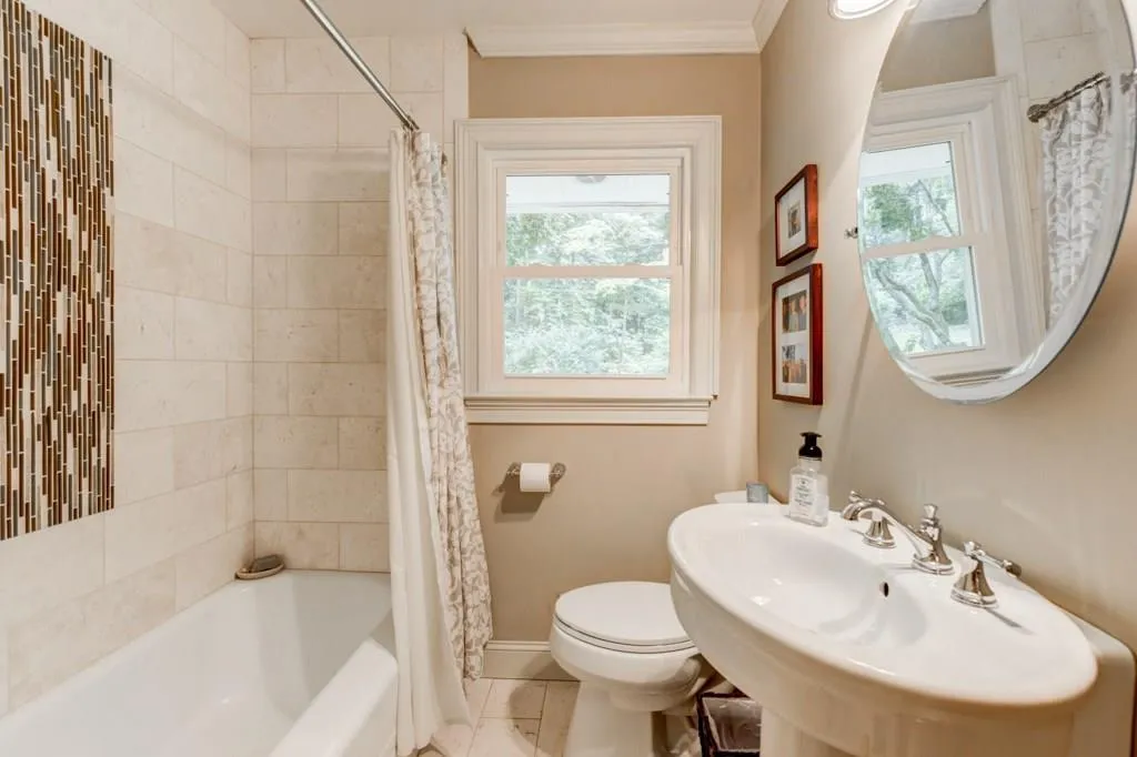 31 W Belle Isle Road Ne, Atlanta, Georgia 30342, 3 Bedrooms Bedrooms, ,2 BathroomsBathrooms,Residential,Sold,31 W Belle Isle Road Ne,6045600