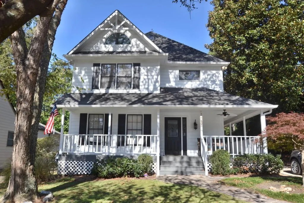 2880 Elliott Circle Ne, Atlanta, Georgia 30305, 4 Bedrooms Bedrooms, ,3 BathroomsBathrooms,Residential,Sold,2880 Elliott Circle Ne,5918493