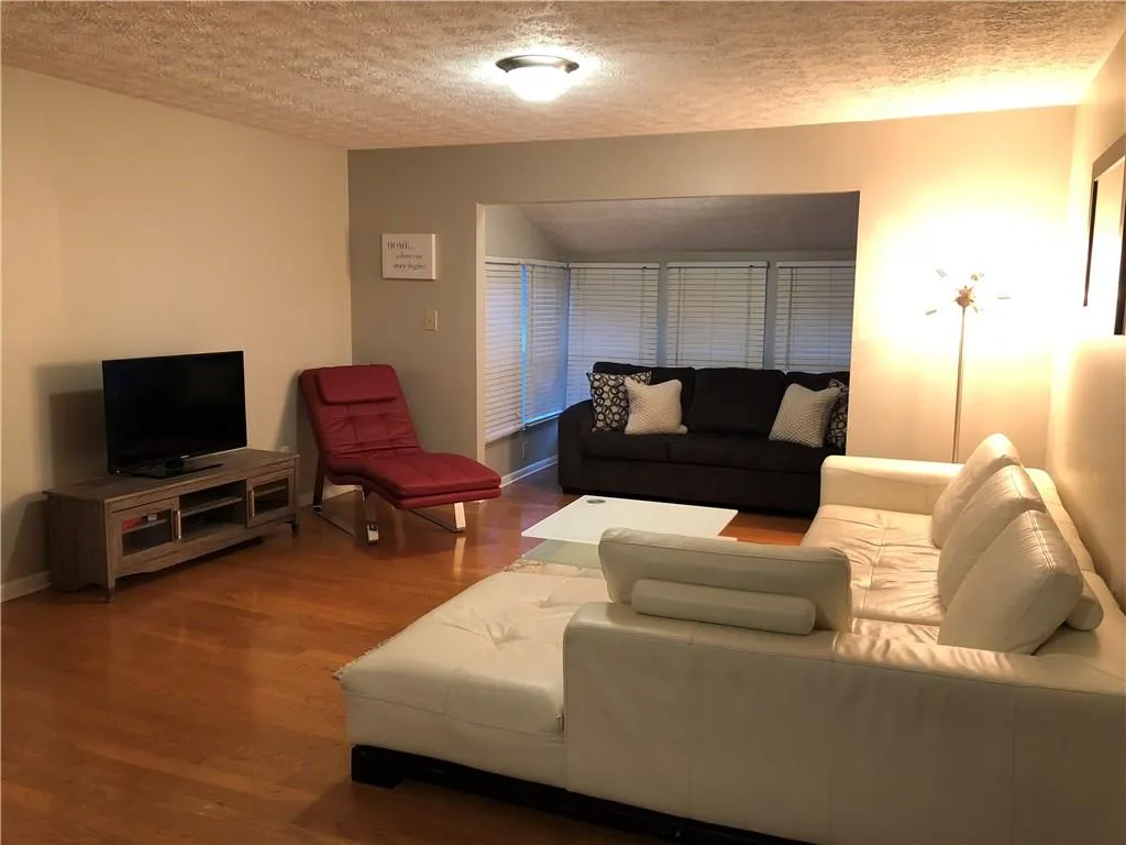 5147 Roswell Rd #7 Road Unit 7/47, Atlanta, Georgia 30342, 2 Bedrooms Bedrooms, ,1 BathroomBathrooms,Residential,Sold,5147 Roswell Rd #7 Road Unit 7/47,6116344