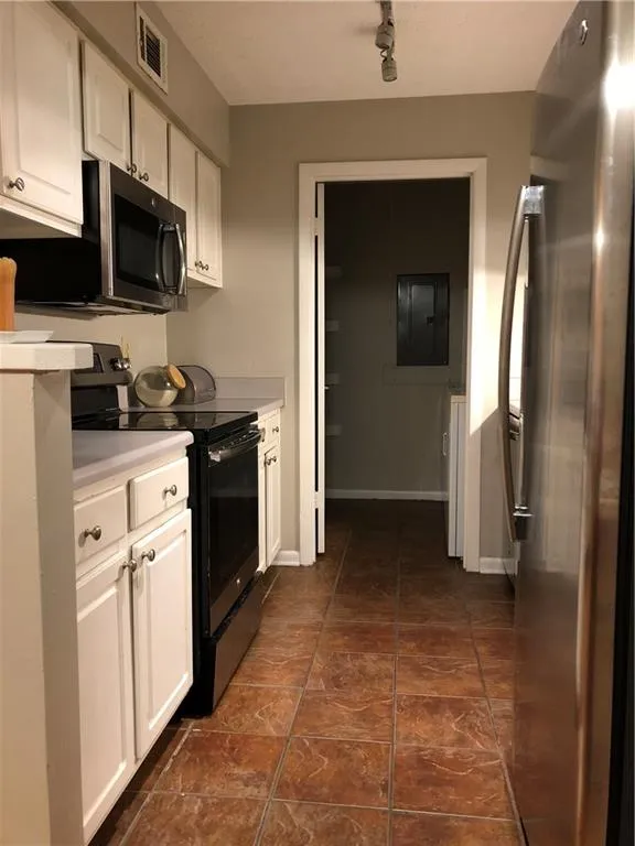 5147 Roswell Rd #7 Road Unit 7/47, Atlanta, Georgia 30342, 2 Bedrooms Bedrooms, ,1 BathroomBathrooms,Residential,Sold,5147 Roswell Rd #7 Road Unit 7/47,6116344