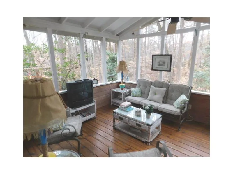 535 Tanacrest Circle, Sandy Springs, Georgia 30328, 4 Bedrooms Bedrooms, ,3 BathroomsBathrooms,Residential,Sold,535 Tanacrest Circle,5943732