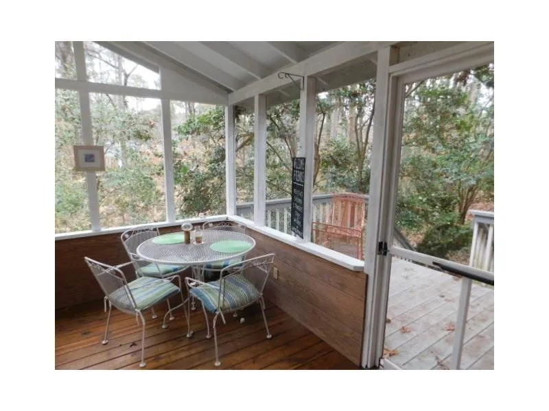 535 Tanacrest Circle, Sandy Springs, Georgia 30328, 4 Bedrooms Bedrooms, ,3 BathroomsBathrooms,Residential,Sold,535 Tanacrest Circle,5943732