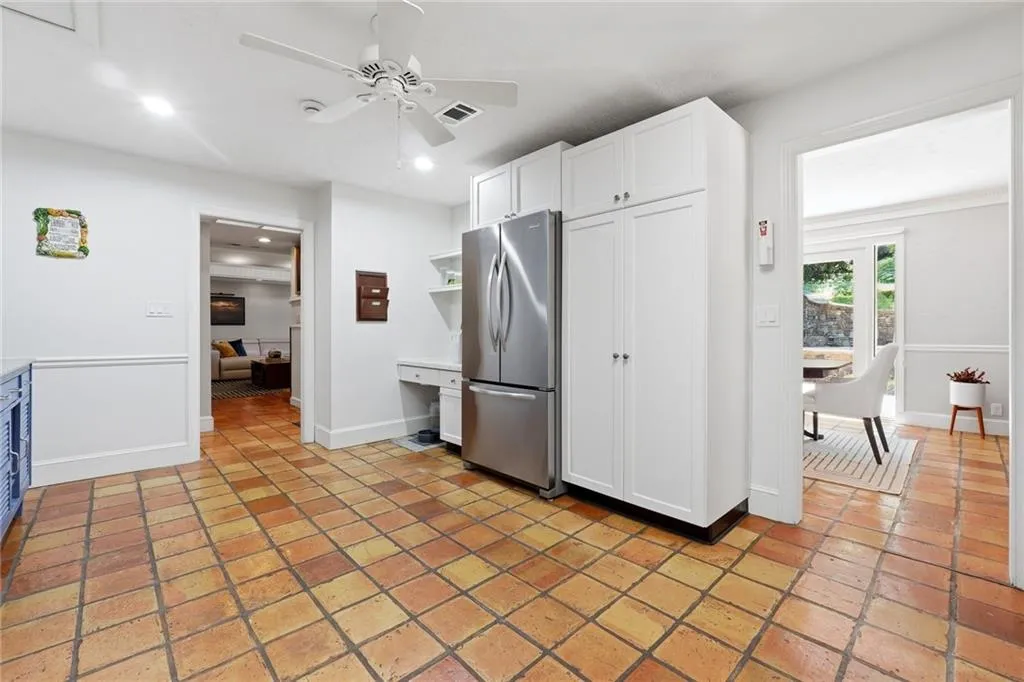705 E Northway Lane, Atlanta, Georgia 30342, 3 Bedrooms Bedrooms, ,3 BathroomsBathrooms,Residential,For Sale,705 E Northway Lane,7754711