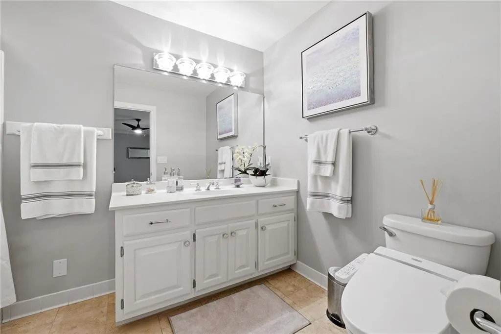 705 E Northway Lane, Atlanta, Georgia 30342, 3 Bedrooms Bedrooms, ,3 BathroomsBathrooms,Residential,For Sale,705 E Northway Lane,7754711