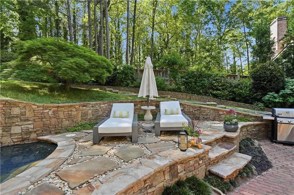 705 E Northway Lane, Atlanta, Georgia 30342, 3 Bedrooms Bedrooms, ,3 BathroomsBathrooms,Residential,For Sale,705 E Northway Lane,7754711