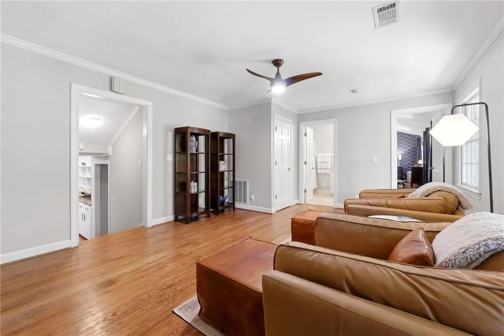 705 E Northway Lane, Atlanta, Georgia 30342, 3 Bedrooms Bedrooms, ,3 BathroomsBathrooms,Residential,For Sale,705 E Northway Lane,7754711