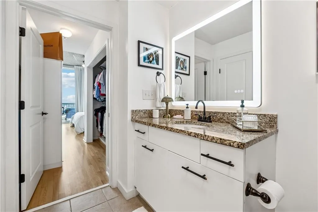 3324 Peachtree Road Ne Unit 2108, Atlanta, Georgia 30326, 1 Bedroom Bedrooms, ,1 BathroomBathrooms,Residential,For Sale,3324 Peachtree Road Ne Unit 2108,7634270