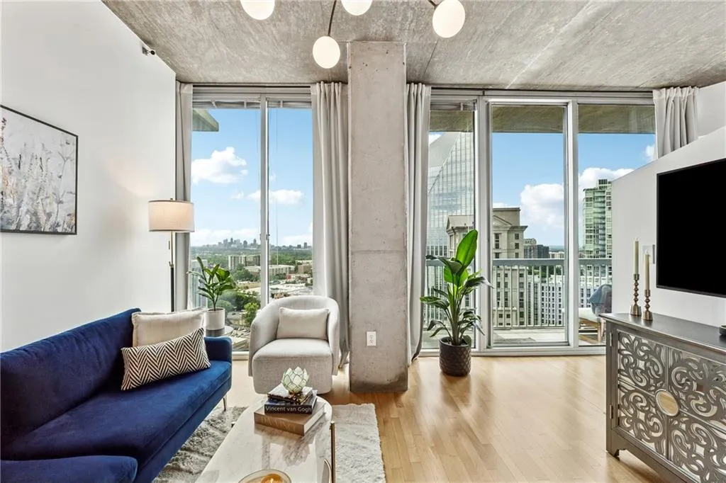3324 Peachtree Road Ne Unit 2108, Atlanta, Georgia 30326, 1 Bedroom Bedrooms, ,1 BathroomBathrooms,Residential,For Sale,3324 Peachtree Road Ne Unit 2108,7634270