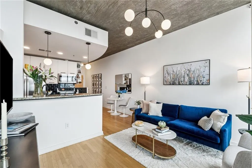 3324 Peachtree Road Ne Unit 2108, Atlanta, Georgia 30326, 1 Bedroom Bedrooms, ,1 BathroomBathrooms,Residential,For Sale,3324 Peachtree Road Ne Unit 2108,7634270