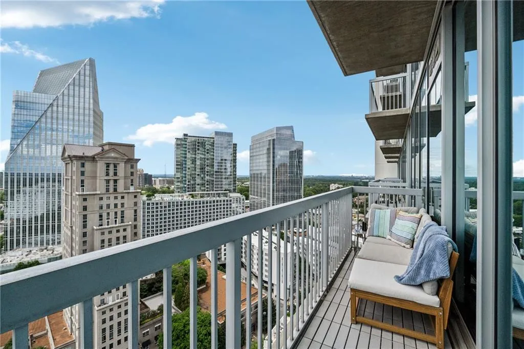 3324 Peachtree Road Ne Unit 2108, Atlanta, Georgia 30326, 1 Bedroom Bedrooms, ,1 BathroomBathrooms,Residential,For Sale,3324 Peachtree Road Ne Unit 2108,7634270