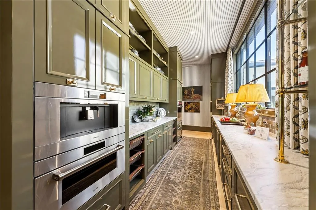 4881 Powers Ferry Road, Atlanta, Georgia 30327, 6 Bedrooms Bedrooms, 0 ,7 BathroomsBathrooms,Residential,For Sale,4881 Powers Ferry Road,7758376