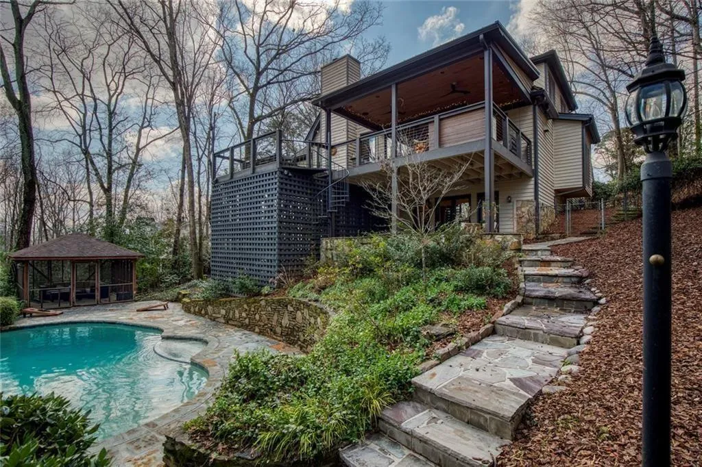 50 Glen Oaks Drive Nw, Sandy Springs, Georgia 30327, 5 Bedrooms Bedrooms, ,4 BathroomsBathrooms,Residential,Sold,50 Glen Oaks Drive Nw,7728741