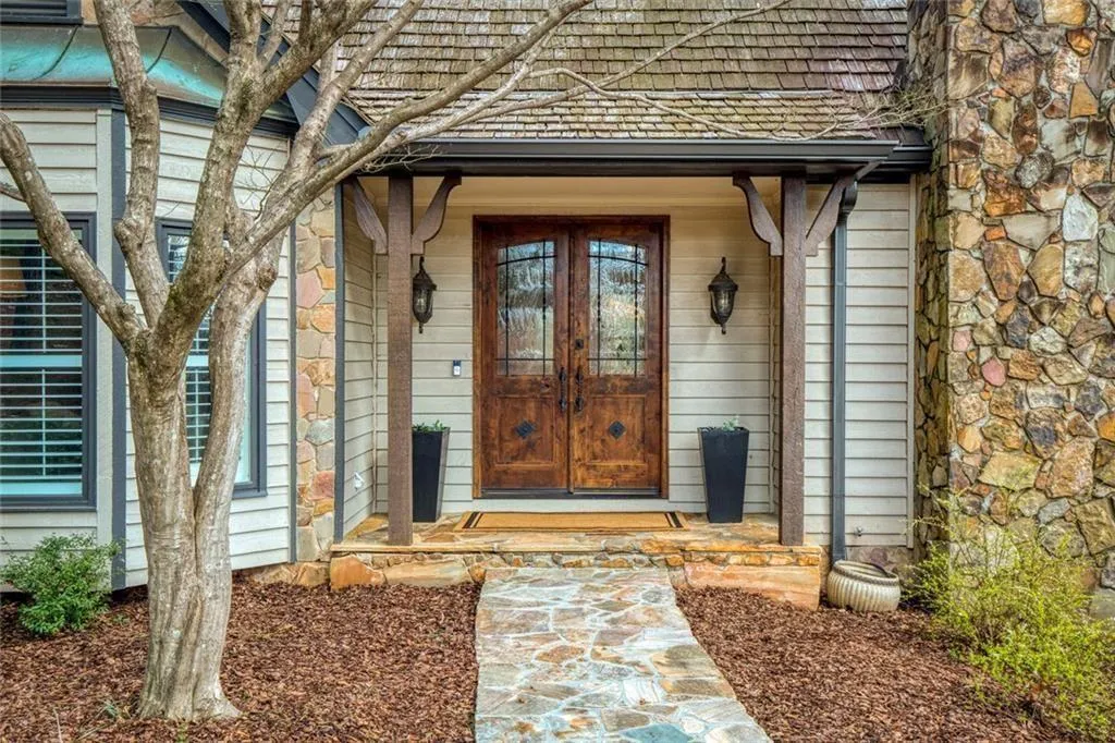 50 Glen Oaks Drive Nw, Sandy Springs, Georgia 30327, 5 Bedrooms Bedrooms, ,4 BathroomsBathrooms,Residential,Sold,50 Glen Oaks Drive Nw,7728741