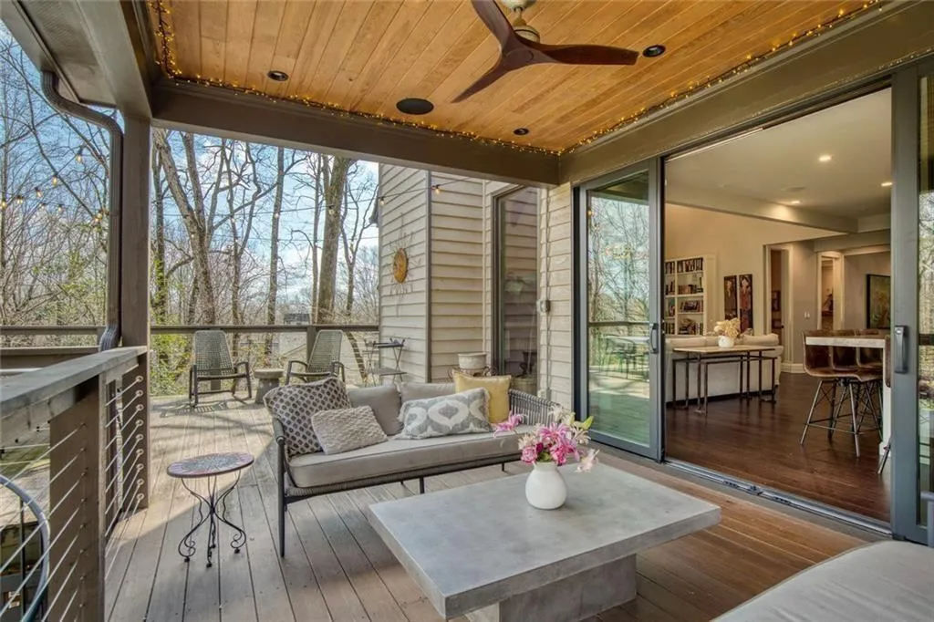 50 Glen Oaks Drive Nw, Sandy Springs, Georgia 30327, 5 Bedrooms Bedrooms, ,4 BathroomsBathrooms,Residential,Sold,50 Glen Oaks Drive Nw,7728741