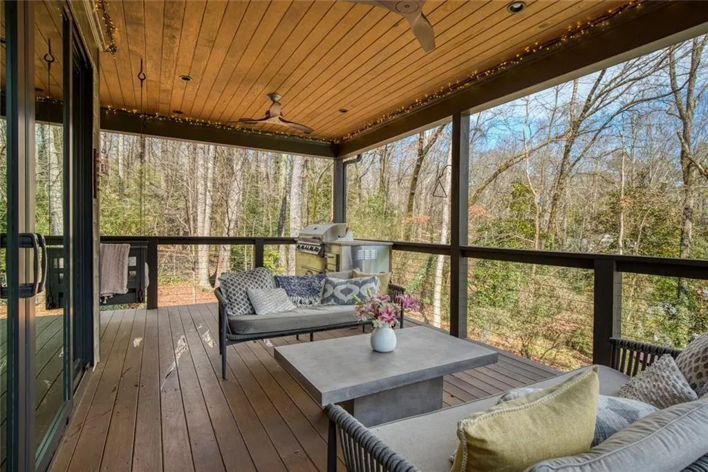 50 Glen Oaks Drive Nw, Sandy Springs, Georgia 30327, 5 Bedrooms Bedrooms, ,4 BathroomsBathrooms,Residential,Sold,50 Glen Oaks Drive Nw,7728741