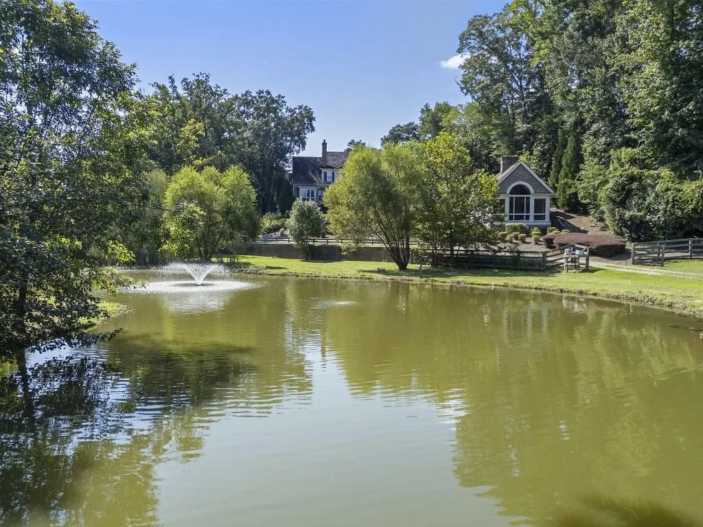 4975 Peachtree Dunwoody Road, Atlanta, Georgia 30342, 6 Bedrooms Bedrooms, ,6 BathroomsBathrooms,Residential,For Sale,4975 Peachtree Dunwoody Road,7645670