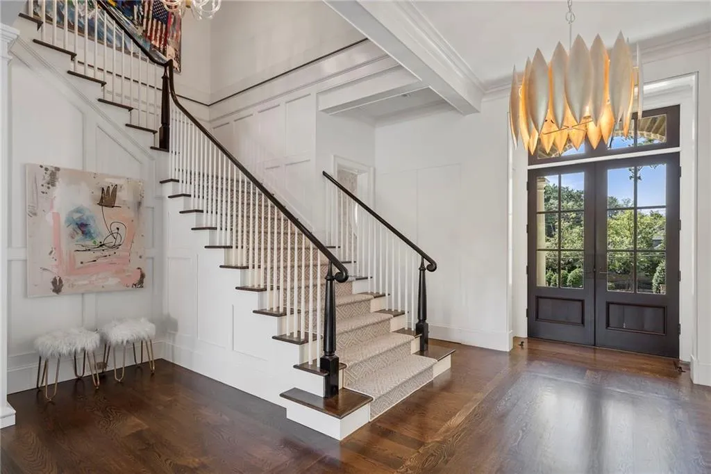 4975 Peachtree Dunwoody Road, Atlanta, Georgia 30342, 6 Bedrooms Bedrooms, ,6 BathroomsBathrooms,Residential,For Sale,4975 Peachtree Dunwoody Road,7645670
