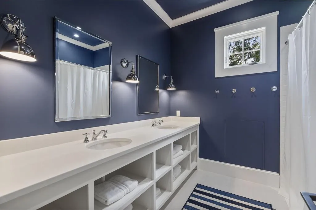4975 Peachtree Dunwoody Road, Atlanta, Georgia 30342, 6 Bedrooms Bedrooms, ,6 BathroomsBathrooms,Residential,For Sale,4975 Peachtree Dunwoody Road,7645670
