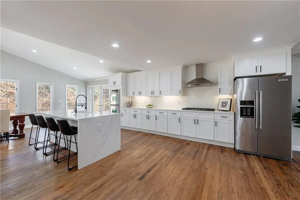 315 Amberidge Trail, Sandy Springs, Georgia 30328, 4 Bedrooms Bedrooms, ,3 BathroomsBathrooms,Residential,For Sale,315 Amberidge Trail,7732028