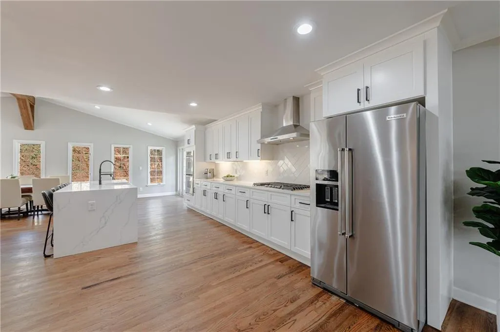 315 Amberidge Trail, Sandy Springs, Georgia 30328, 4 Bedrooms Bedrooms, ,3 BathroomsBathrooms,Residential,For Sale,315 Amberidge Trail,7732028