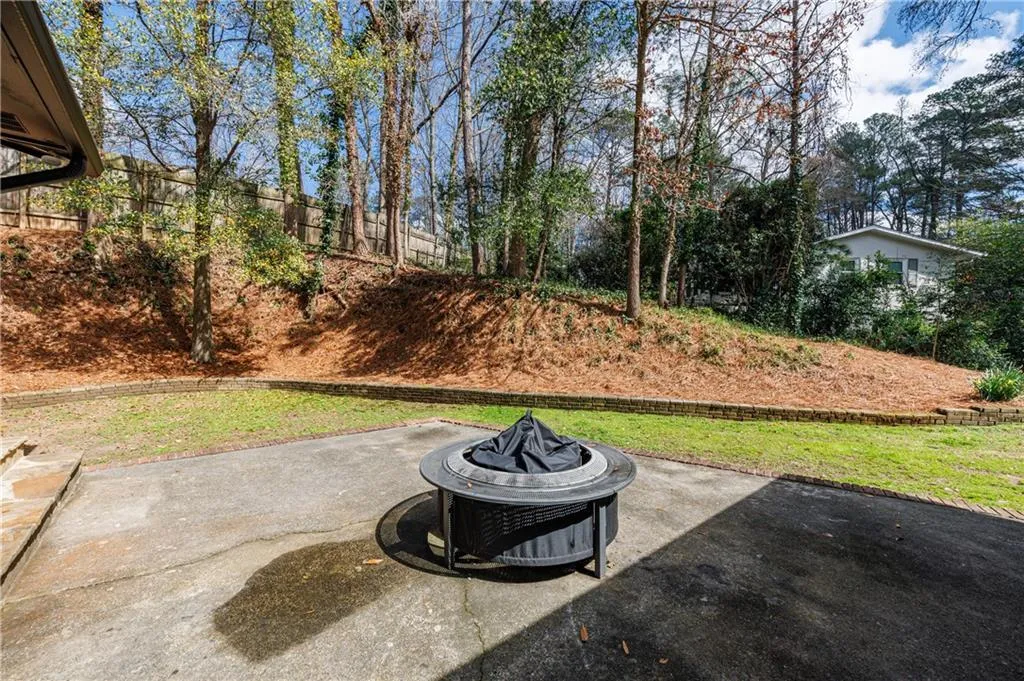 315 Amberidge Trail, Sandy Springs, Georgia 30328, 4 Bedrooms Bedrooms, ,3 BathroomsBathrooms,Residential,For Sale,315 Amberidge Trail,7732028