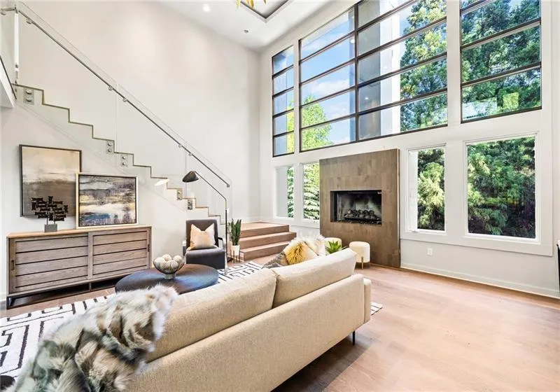 265 Tara Trail, Atlanta, Georgia 30327, 4 Bedrooms Bedrooms, ,4 BathroomsBathrooms,Residential,For Sale,265 Tara Trail,7584707