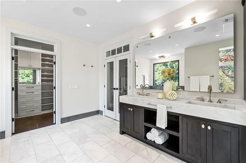 265 Tara Trail, Atlanta, Georgia 30327, 4 Bedrooms Bedrooms, ,4 BathroomsBathrooms,Residential,For Sale,265 Tara Trail,7584707