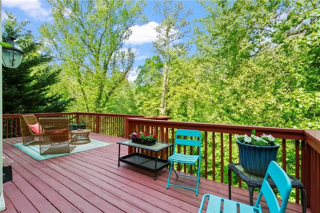 1169 Dawn View Lane Nw, Atlanta, Georgia 30327, 6 Bedrooms Bedrooms, ,4 BathroomsBathrooms,Residential,For Sale,1169 Dawn View Lane Nw,7687945