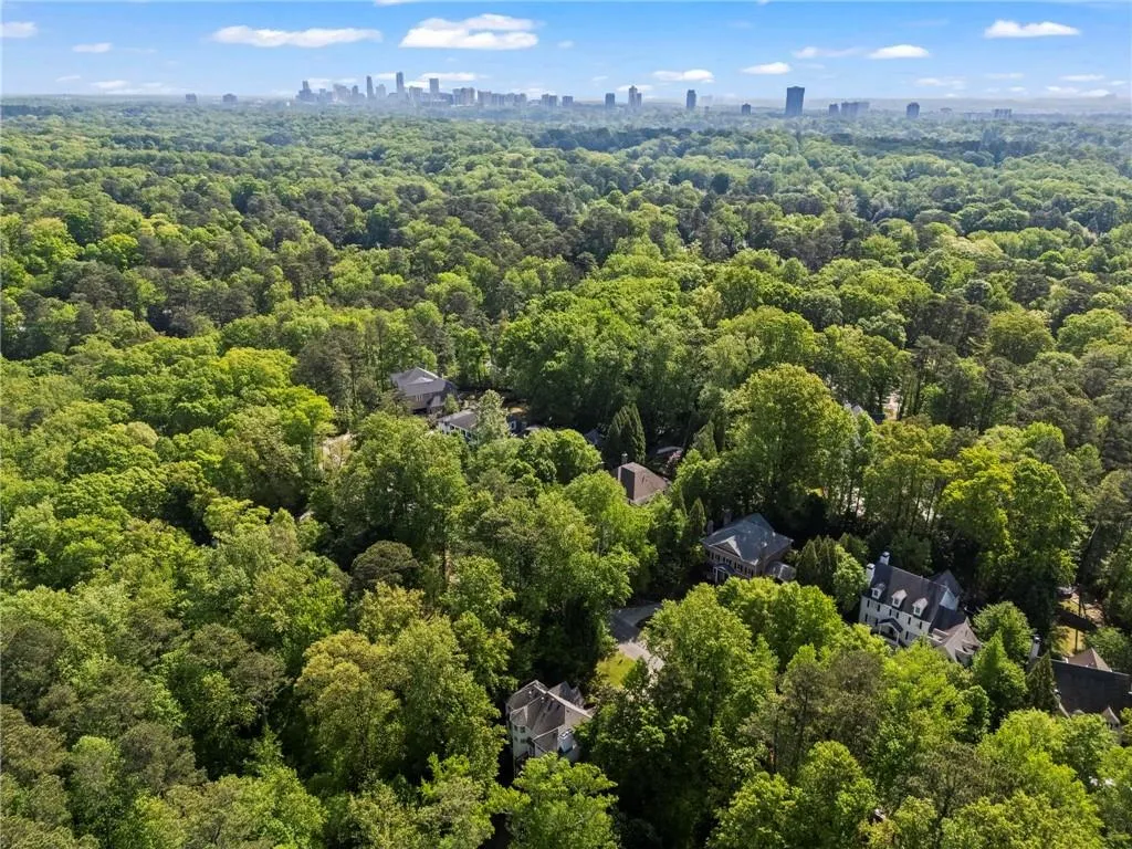 1169 Dawn View Lane Nw, Atlanta, Georgia 30327, 6 Bedrooms Bedrooms, ,4 BathroomsBathrooms,Residential,For Sale,1169 Dawn View Lane Nw,7687945