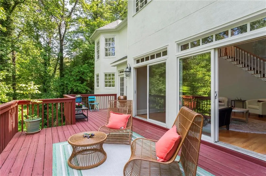 1169 Dawn View Lane Nw, Atlanta, Georgia 30327, 6 Bedrooms Bedrooms, ,4 BathroomsBathrooms,Residential,For Sale,1169 Dawn View Lane Nw,7687945