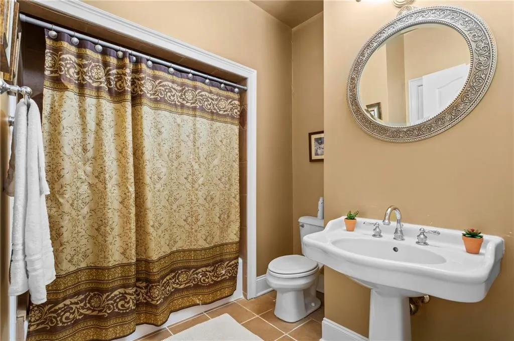 1169 Dawn View Lane Nw, Atlanta, Georgia 30327, 6 Bedrooms Bedrooms, ,4 BathroomsBathrooms,Residential,For Sale,1169 Dawn View Lane Nw,7687945