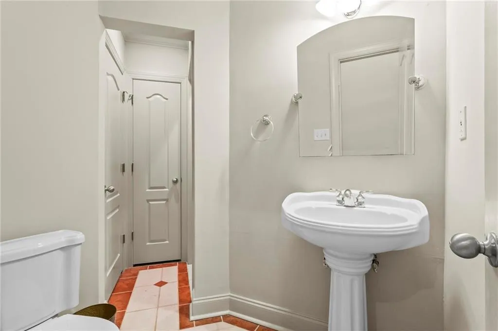 1169 Dawn View Lane Nw, Atlanta, Georgia 30327, 6 Bedrooms Bedrooms, ,4 BathroomsBathrooms,Residential,For Sale,1169 Dawn View Lane Nw,7687945