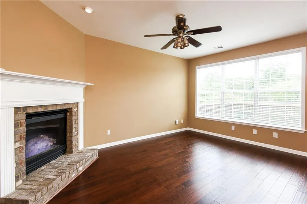 3650 Chattahoochee Summit Drive Se Unit 10, Atlanta, Georgia 30339, 3 Bedrooms Bedrooms, ,3 BathroomsBathrooms,Residential,Sold,3650 Chattahoochee Summit Drive Se Unit 10,5710554