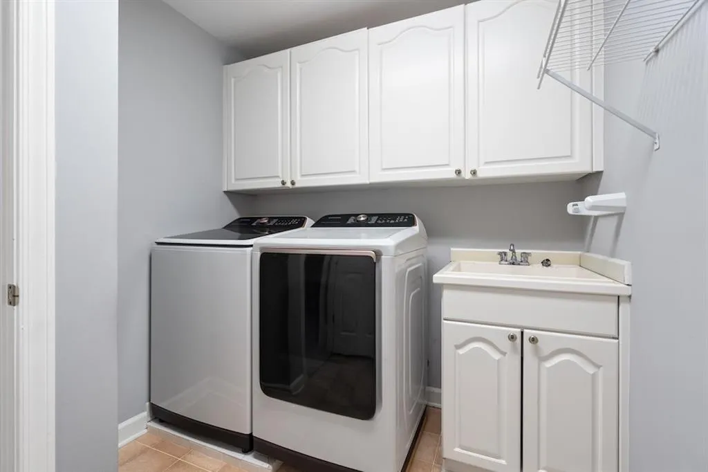 100 Spalding Creek Court, Atlanta, Georgia 30350, 4 Bedrooms Bedrooms, ,3 BathroomsBathrooms,Residential,Sold,100 Spalding Creek Court,7477264