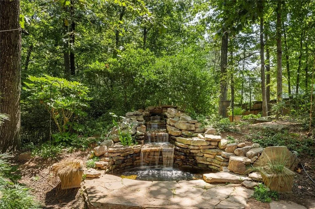 130 Belvedere Court, Atlanta, Georgia 30350, 5 Bedrooms Bedrooms, ,4 BathroomsBathrooms,Residential,For Sale,130 Belvedere Court,7633086