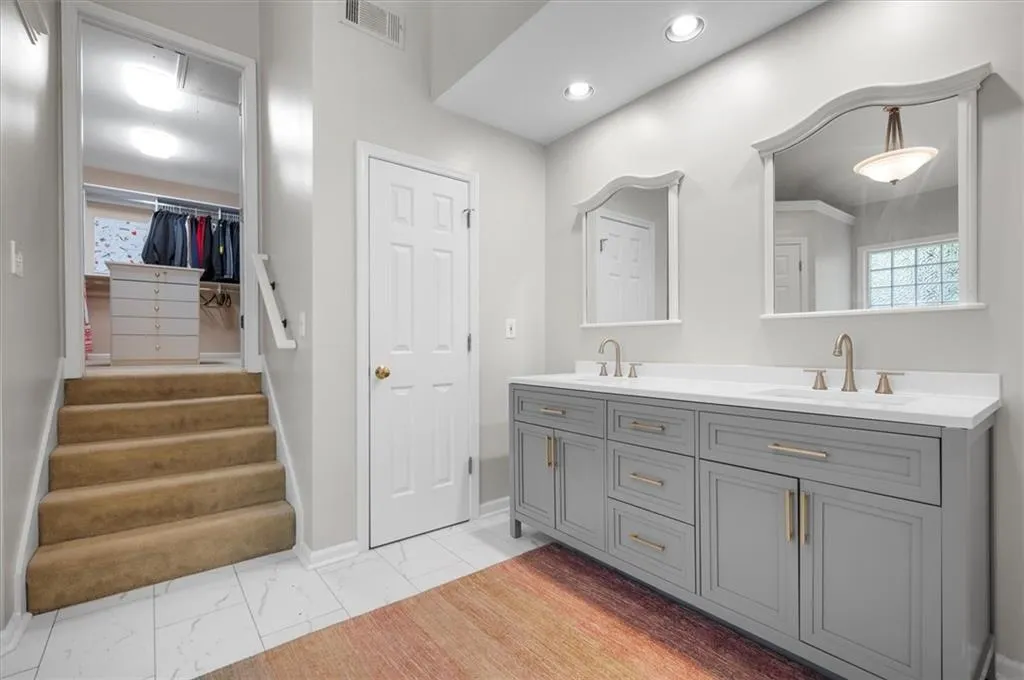 130 Belvedere Court, Atlanta, Georgia 30350, 5 Bedrooms Bedrooms, ,4 BathroomsBathrooms,Residential,For Sale,130 Belvedere Court,7633086