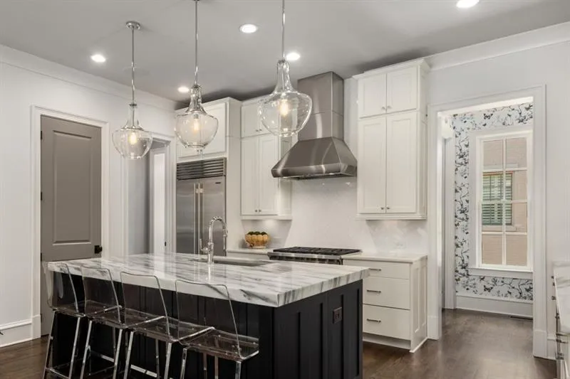 304 Stonemont Drive, Atlanta, Georgia 30305, 3 Bedrooms Bedrooms, ,3 BathroomsBathrooms,Residential,For Sale,304 Stonemont Drive,7655989