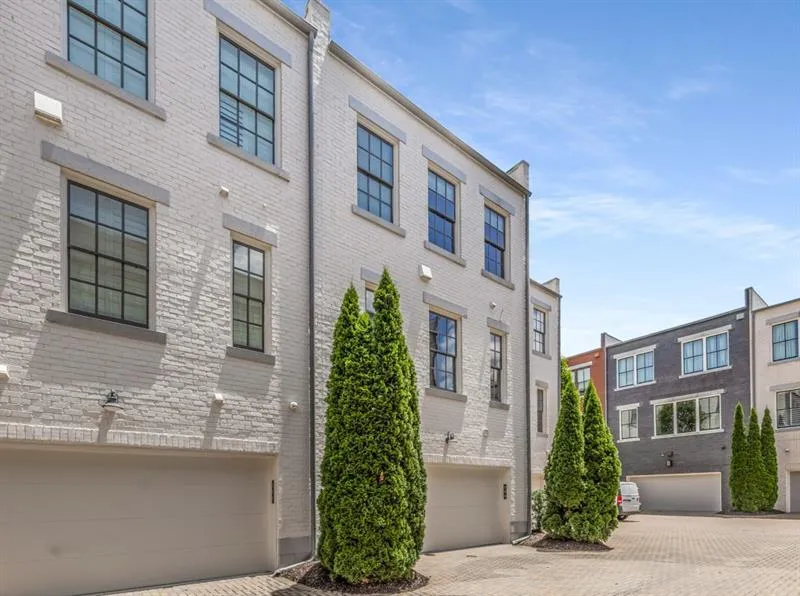 304 Stonemont Drive, Atlanta, Georgia 30305, 3 Bedrooms Bedrooms, ,3 BathroomsBathrooms,Residential,For Sale,304 Stonemont Drive,7655989