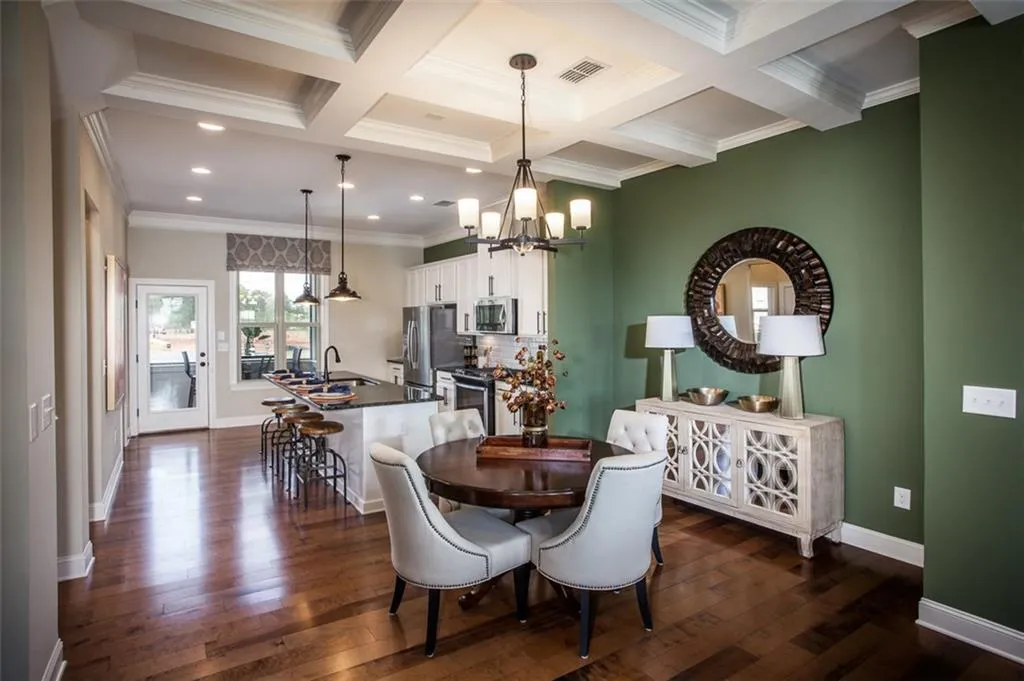 2040 Rockledge Road Unit 206, Atlanta, Georgia 30324, 4 Bedrooms Bedrooms, ,3 BathroomsBathrooms,Residential,Sold,2040 Rockledge Road Unit 206,5914225