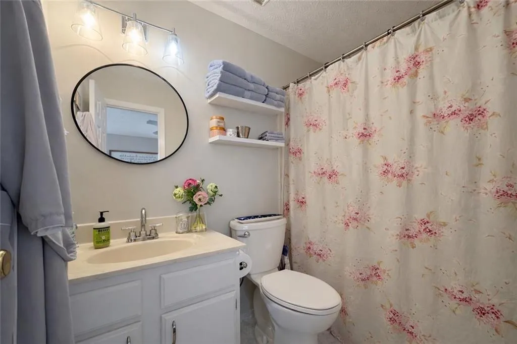1401 Wedgewood Court, Atlanta, Georgia 30350, 2 Bedrooms Bedrooms, ,2 BathroomsBathrooms,Residential,For Sale,1401 Wedgewood Court,7712166