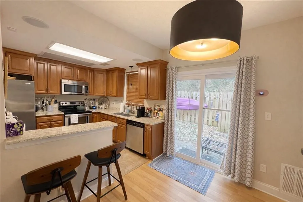 1401 Wedgewood Court, Atlanta, Georgia 30350, 2 Bedrooms Bedrooms, ,2 BathroomsBathrooms,Residential,For Sale,1401 Wedgewood Court,7712166
