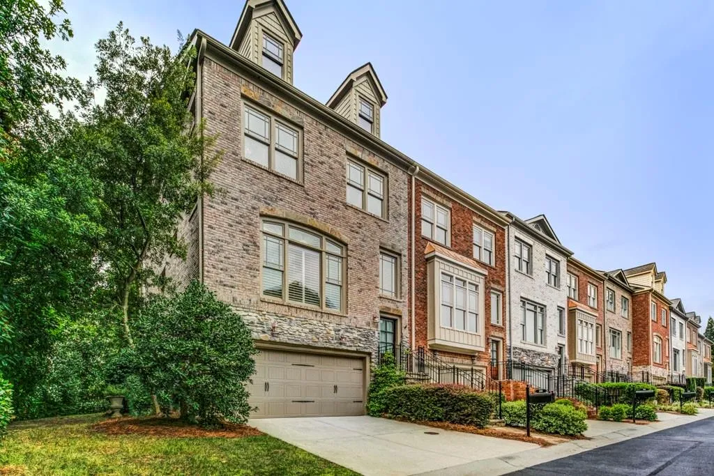 300 Mystic Ridge Lane, Atlanta, Georgia 30342, 4 Bedrooms Bedrooms, ,3 BathroomsBathrooms,Residential,Sold,300 Mystic Ridge Lane,6616268