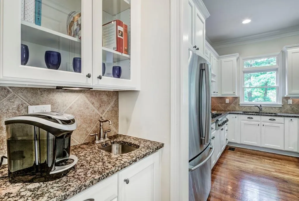 300 Mystic Ridge Lane, Atlanta, Georgia 30342, 4 Bedrooms Bedrooms, ,3 BathroomsBathrooms,Residential,Sold,300 Mystic Ridge Lane,6616268