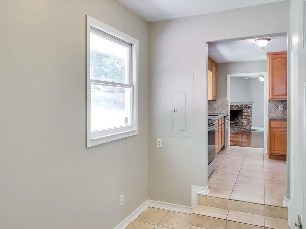710 E Powderhorn Road, Sandy Springs, Georgia 30342, 3 Bedrooms Bedrooms, ,2 BathroomsBathrooms,Residential,Sold,710 E Powderhorn Road,5898958