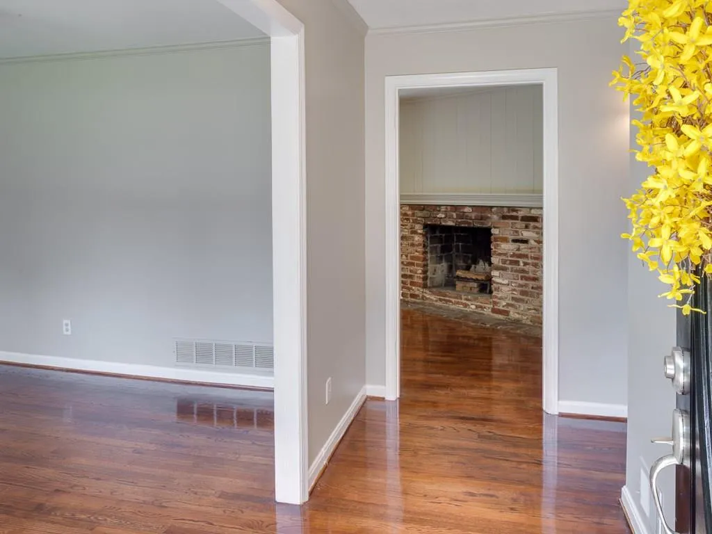 710 E Powderhorn Road, Sandy Springs, Georgia 30342, 3 Bedrooms Bedrooms, ,2 BathroomsBathrooms,Residential,Sold,710 E Powderhorn Road,5898958